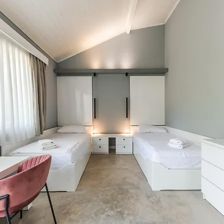 Kompleksi Aljoma Hotel Fushe-Drac